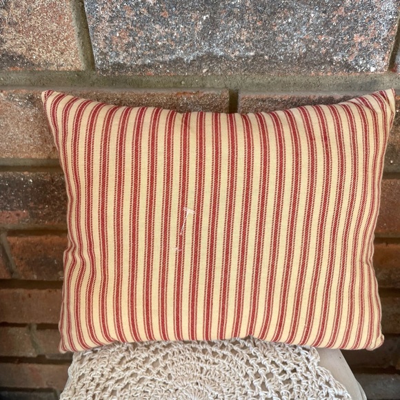 *O Christmas Tree Primitive Pillow - Picture 4 of 13